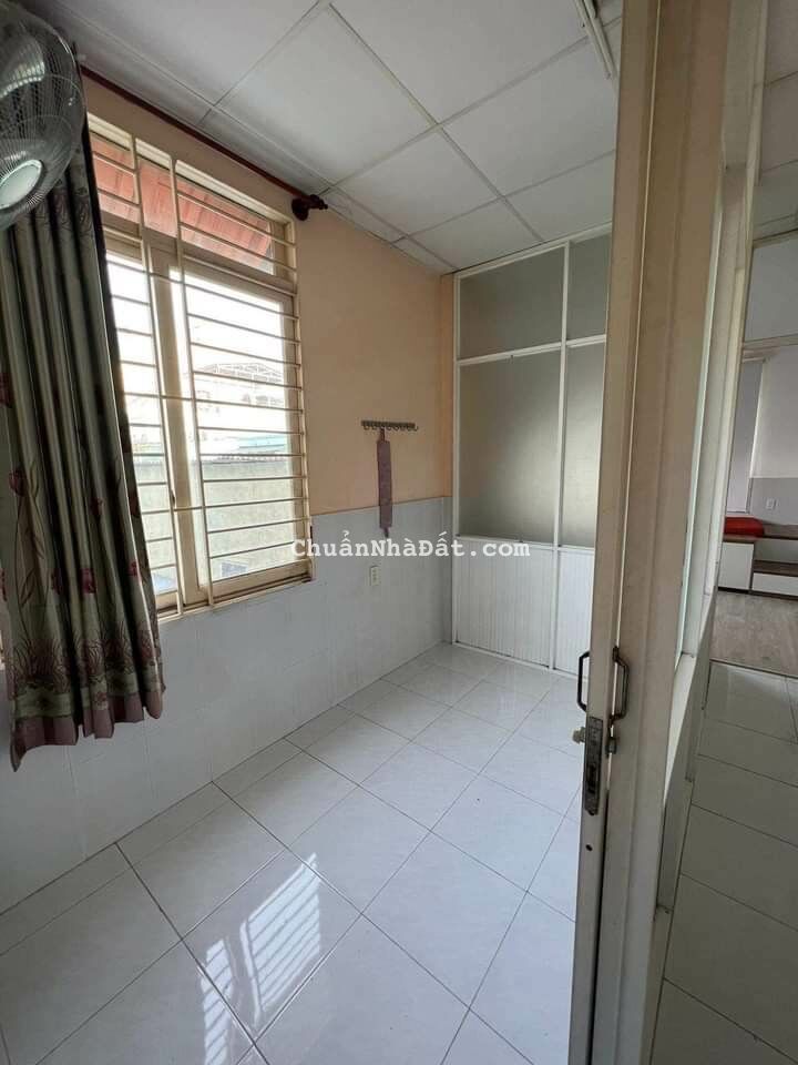 2 tỷ 9 - Bán Nhà sát Nguyễn Kiệm , Phường 3 - Gò Vấp - Đang cho thuê 9tr5 2 tỷ 9 - Bán Nhà sát Nguyễn Kiệm , Phường 3 - Gò Vấp - Đang cho thuê 9tr5