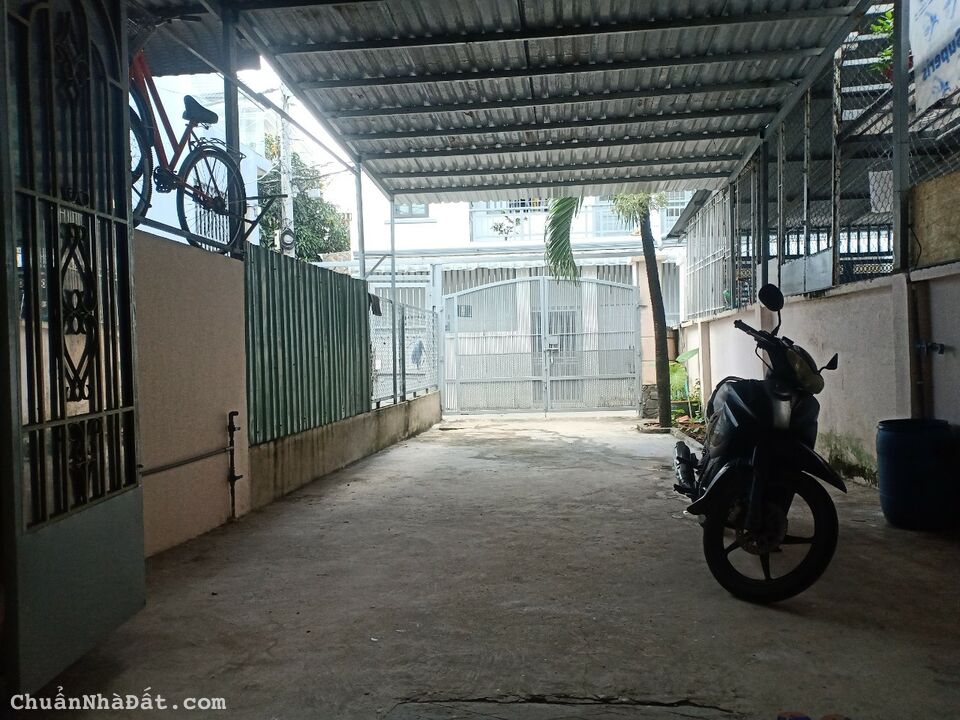 Nhà ở cho thuê 1 lầu, sân để ô tô Hà Huy Giáp Quận 12