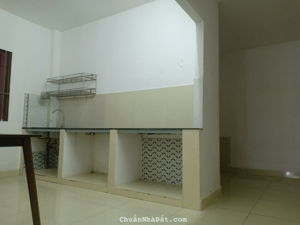 Cho thuê nhà ngã tư Ga, UB Thạnh Lộc Quận 12