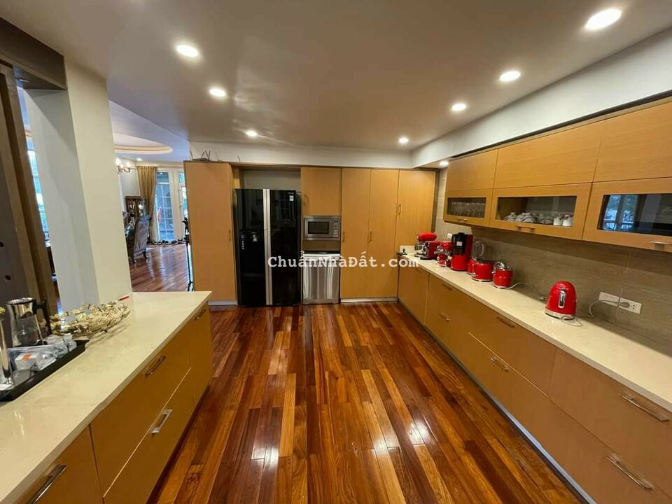 BIỆT THỰ NGUYỄN TRÃI, 4TẦNG, MẶT TIỀN 10m, GARA, KINH DOANH CHỈ 145TR/M2. LH 0984601240 BIỆT THỰ NGUYỄN TRÃI, 4TẦNG, MẶT TIỀN 10m, GARA, KINH DOANH CHỈ 145TR/M2. LH 0984601240