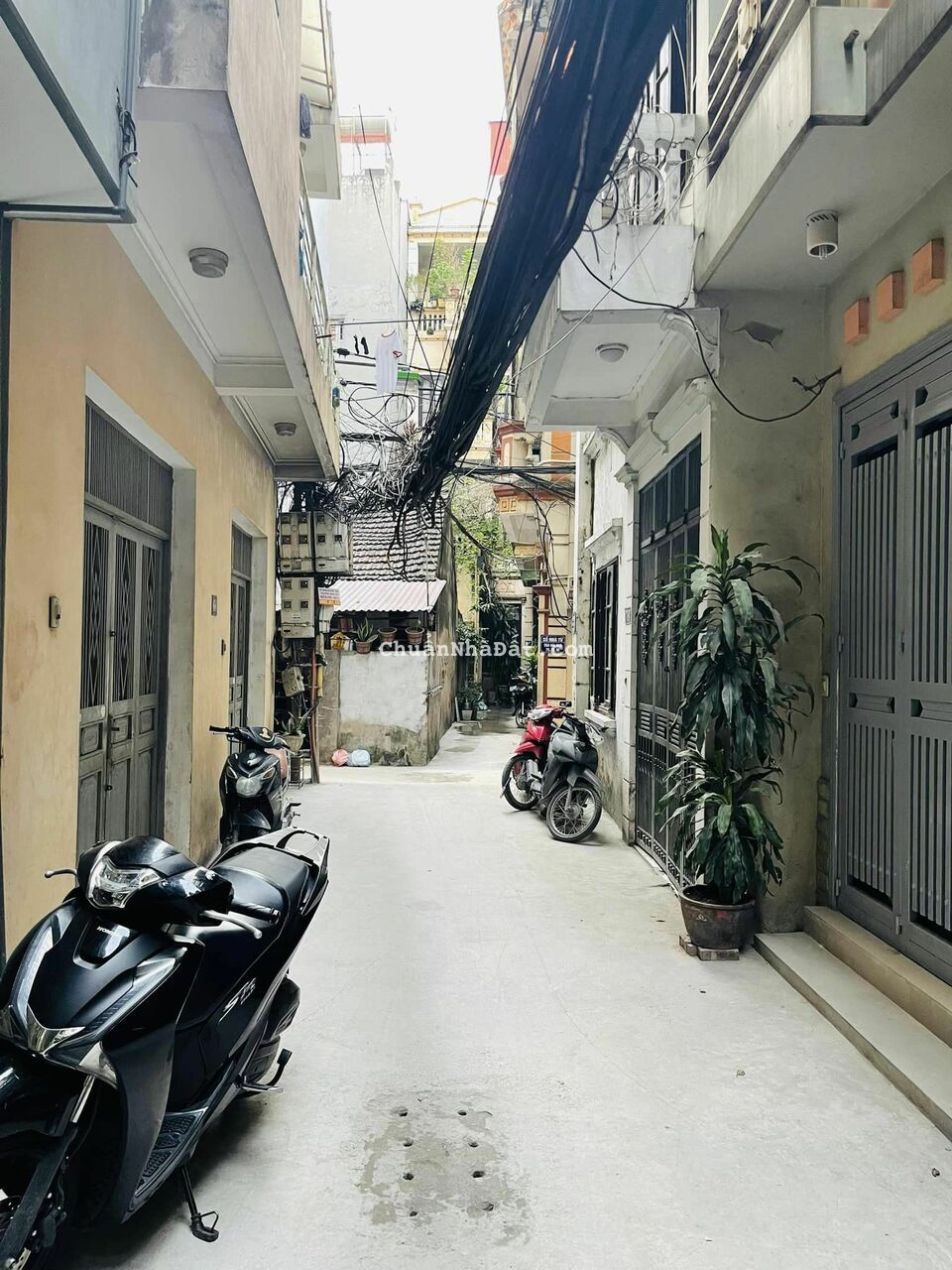 Tìm nhà riêng đường Láng 3 tỷ, không thể bỏ qua - Nhà đẹp sổ đỏ chính chủ, giá rẻ nhất hiện nay Tìm nhà riêng đường Láng 3 tỷ, không thể bỏ qua - Nhà đẹp sổ đỏ chính chủ, giá rẻ nhất hiện nay