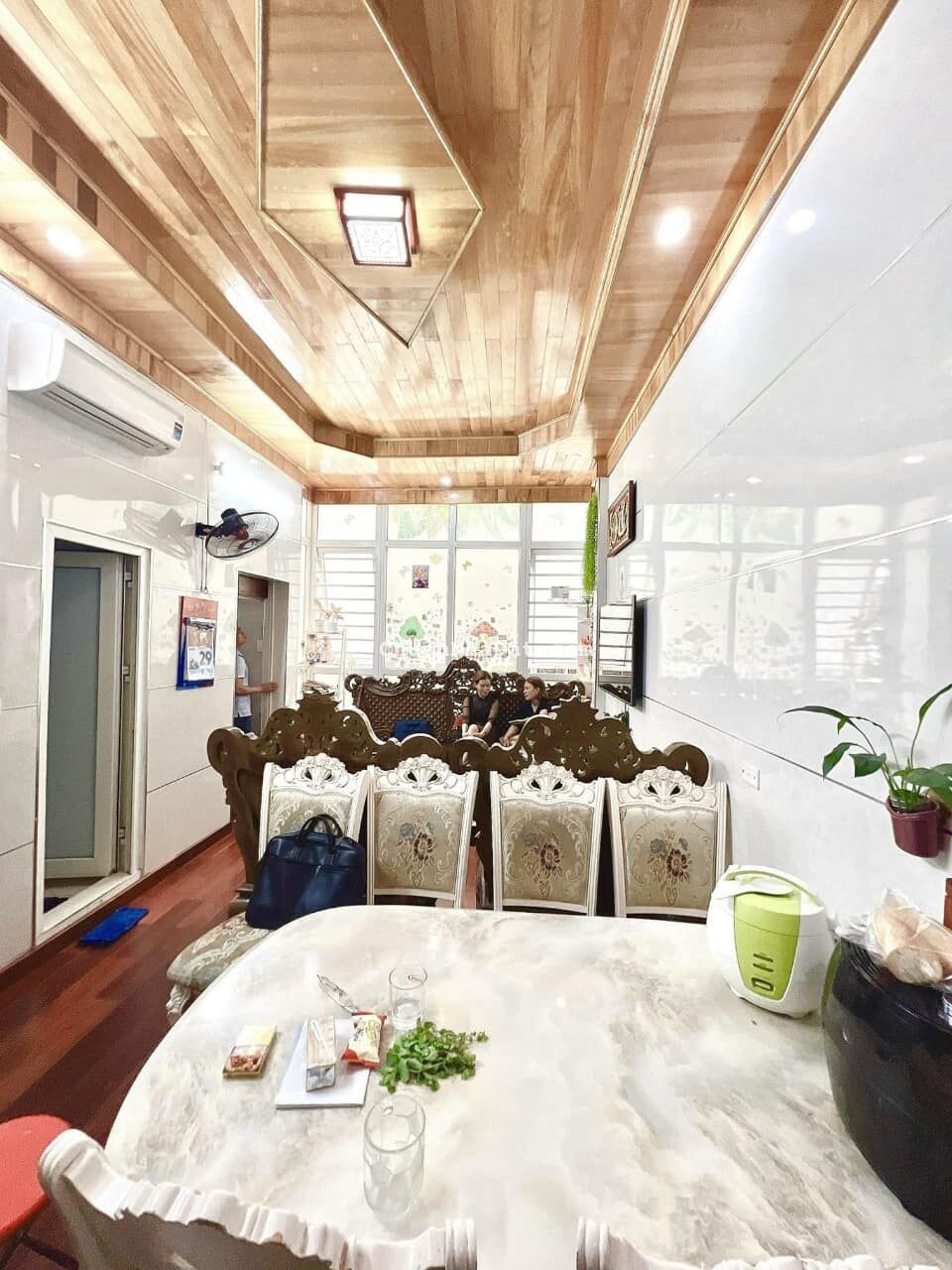 Tìm nhà riêng đường Láng 3 tỷ, không thể bỏ qua - Nhà đẹp sổ đỏ chính chủ, giá rẻ nhất hiện nay Tìm nhà riêng đường Láng 3 tỷ, không thể bỏ qua - Nhà đẹp sổ đỏ chính chủ, giá rẻ nhất hiện nay