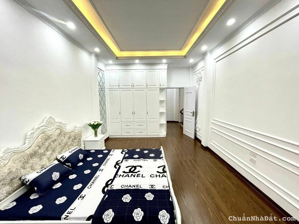 Sổ đỏ trao tay! Nhận ngay nhà riêng phố Tây Sơn 52m2, 5 tầng, nhà đẹp full nội thất 4* đẳng cấp Sổ đỏ trao tay! Nhận ngay nhà riêng phố Tây Sơn 52m2, 5 tầng, nhà đẹp full nội thất 4* đẳng cấp