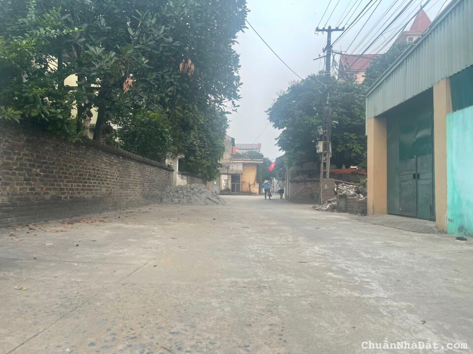 Do không có nhu cầu ở nên em muốn bán nhà 3 tầng 51,9m2 ở Mỹ Nội, Bắc Hồng,Đông Anh,Hà Nội. Do không có nhu cầu ở nên em muốn bán nhà 3 tầng 51,9m2 ở Mỹ Nội, Bắc Hồng,Đông Anh,Hà Nội.