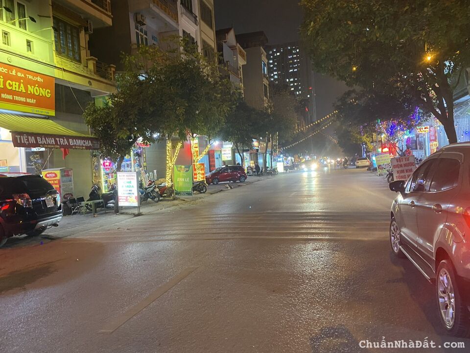 Bán đất vị trí đẹp nhất mặt phố Hoàng Công - Kiến Hưng