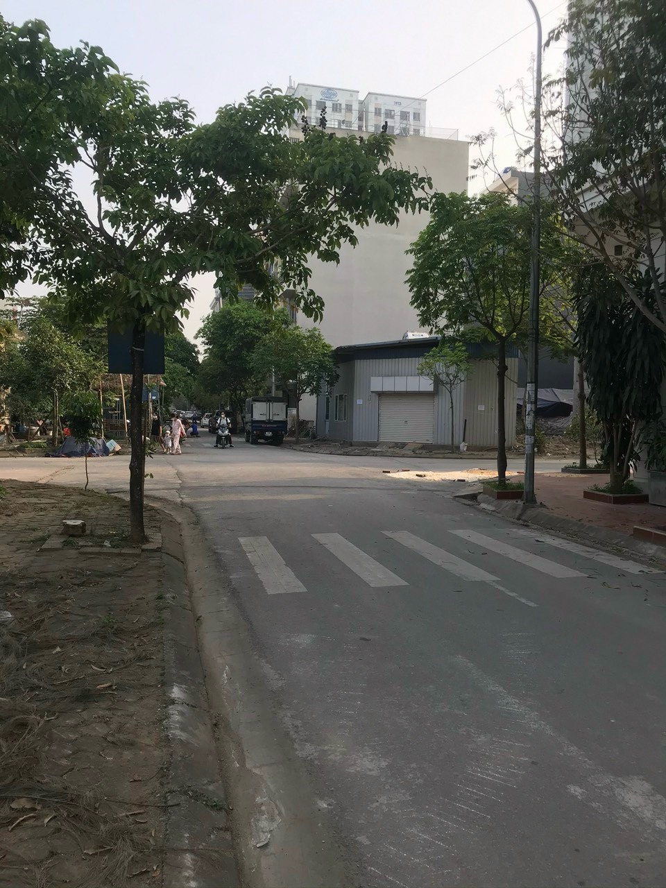 Chính chủ cho thuê nhà c4 có gác xép KĐT Kiến Hưng. Có điện 3 pha Chính chủ cho thuê nhà c4 có gác xép KĐT Kiến Hưng. Có điện 3 pha