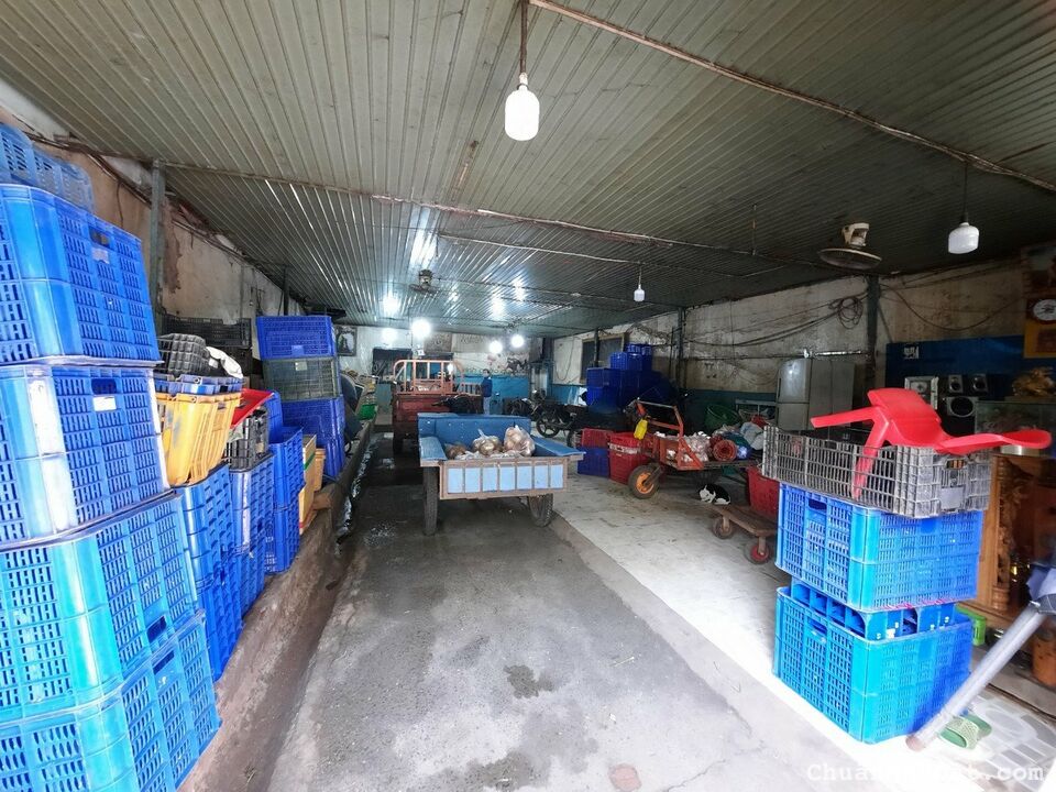 CHÍNH CHỦ BÁN GẤP NHÀ ĐỐI DIỆN CHỢ ĐẦU MỐI NÔNG SẢN HÓC MÔN, SHR