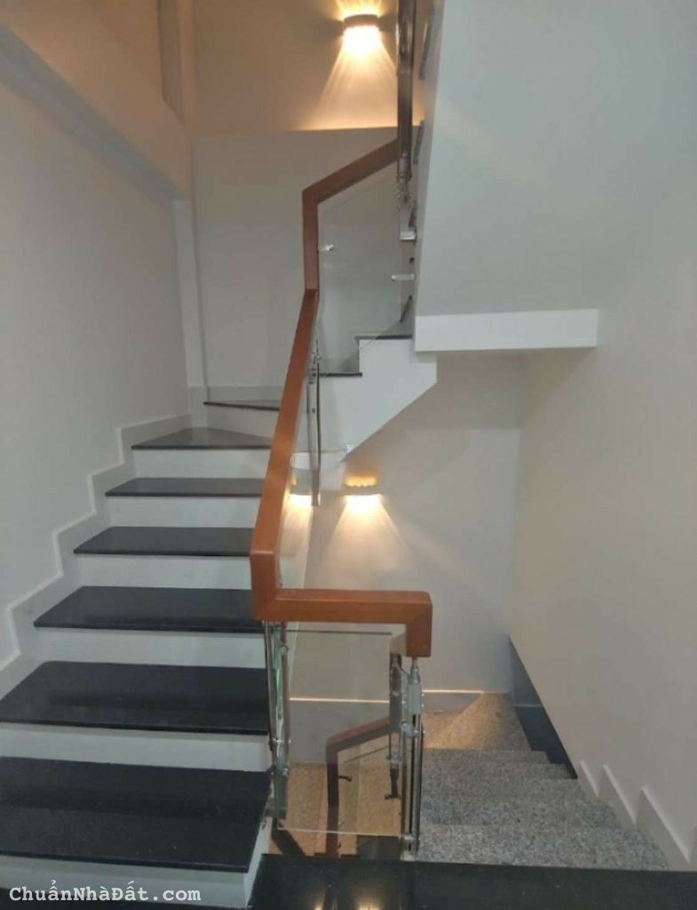 CHO THUÊ NHÀ ĐẸP ĐƯỜNG 30M 1 HẦM TRỆT LỬNG 3LẦU KHU DÂN CƯ AN SƯƠNG Q12 CHO THUÊ NHÀ ĐẸP ĐƯỜNG 30M 1 HẦM TRỆT LỬNG 3LẦU KHU DÂN CƯ AN SƯƠNG Q12