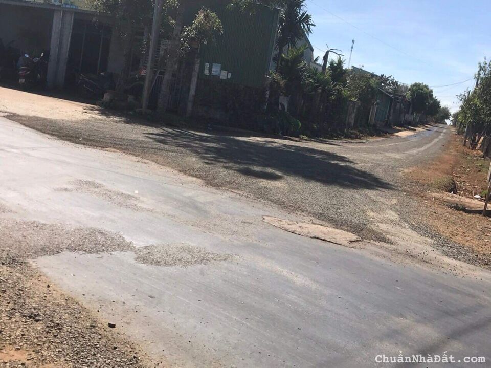 230 triệu bán lô đất mặt tiền đường nhựa 6 x 35 thổ cư 50m2 230 triệu bán lô đất mặt tiền đường nhựa 6 x 35 thổ cư 50m2