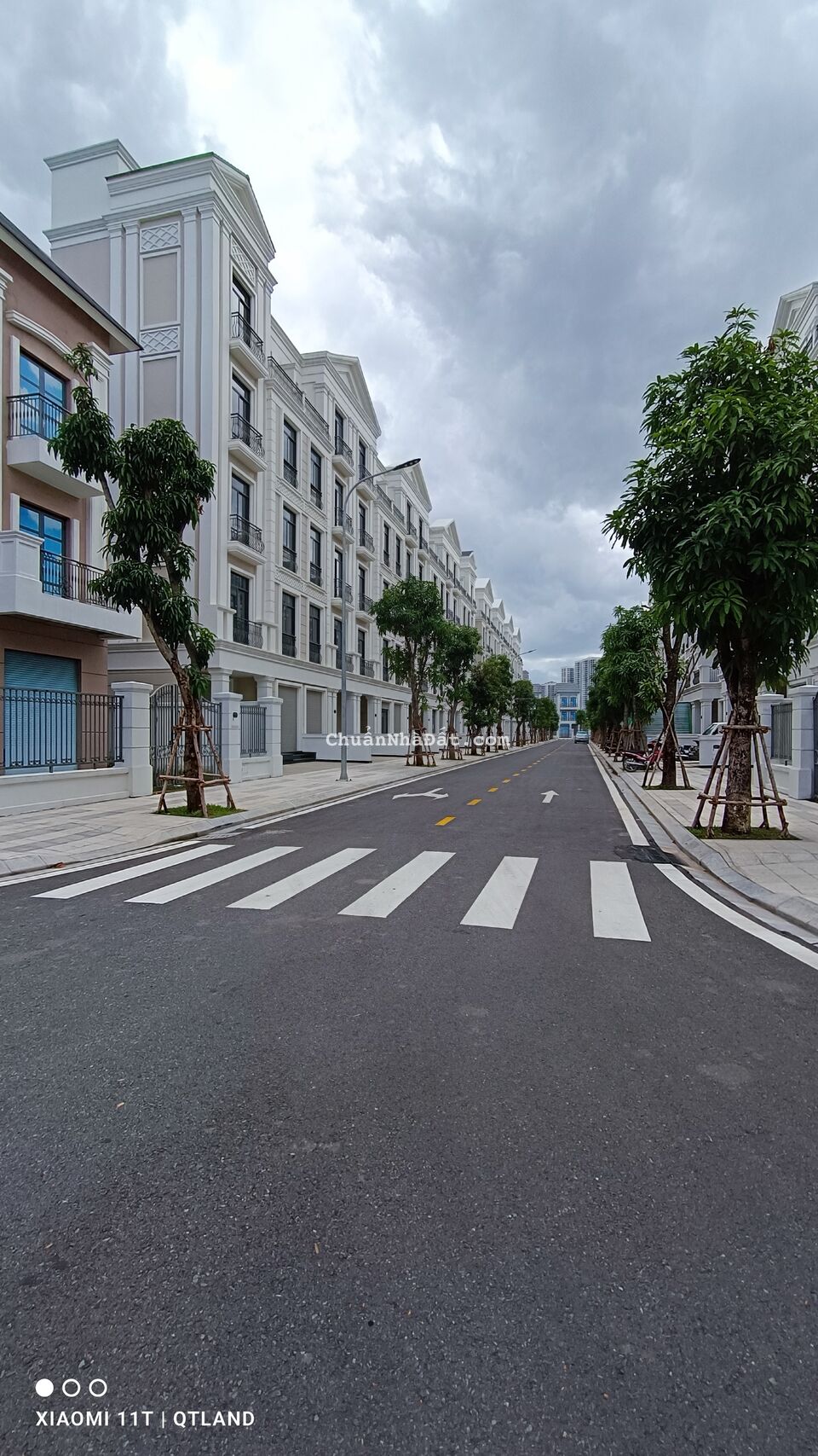 Bán căn Shophouse Manhattan Glory 84m2 chỉ 4tỷ05 hỗ trợ vay 70% cạnh công viên 36ha VGP, 0777802779