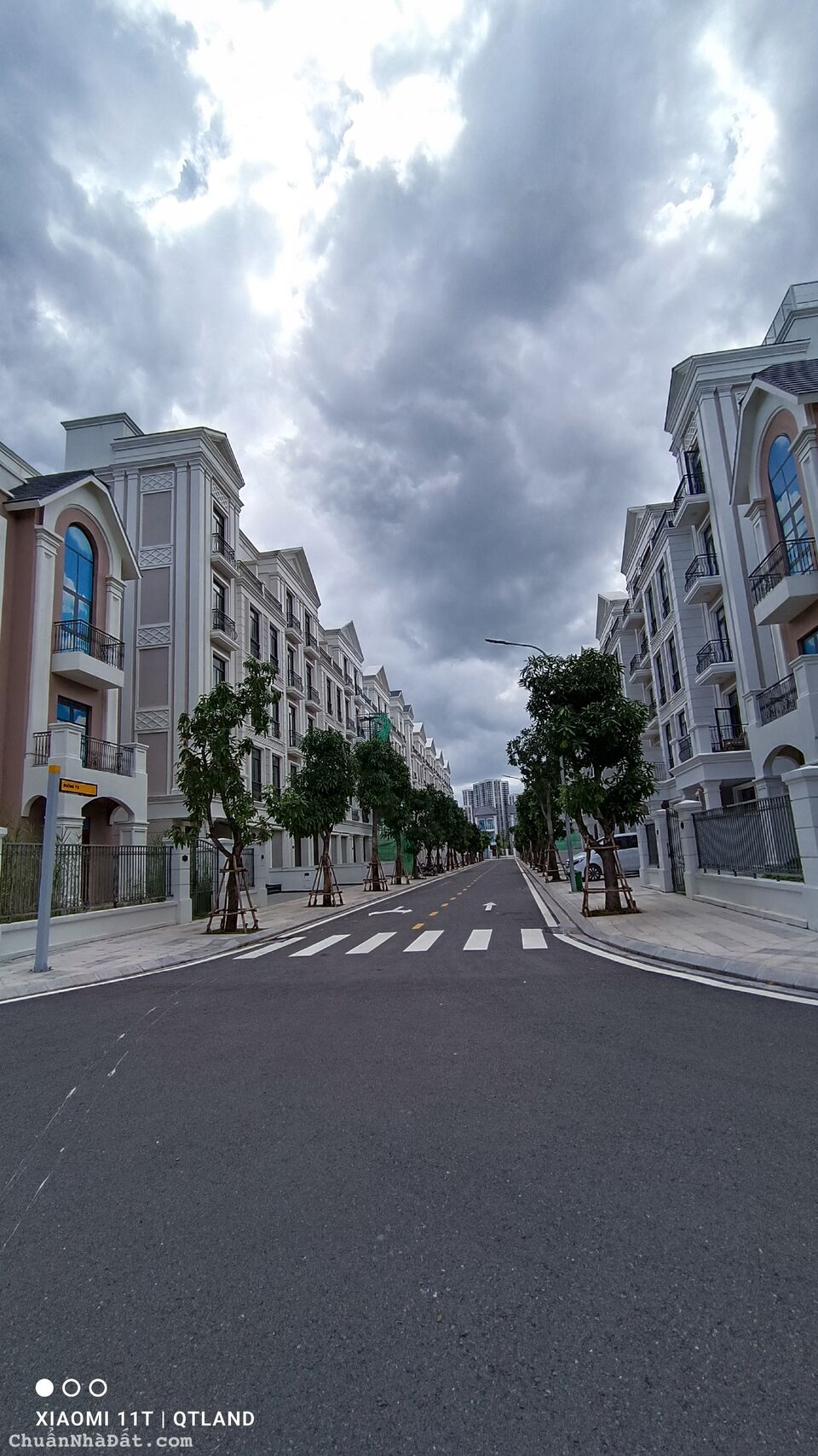 Bán căn Shophouse Manhattan Glory 84m2 chỉ 4tỷ05 hỗ trợ vay 70% cạnh công viên 36ha VGP, 0777802779