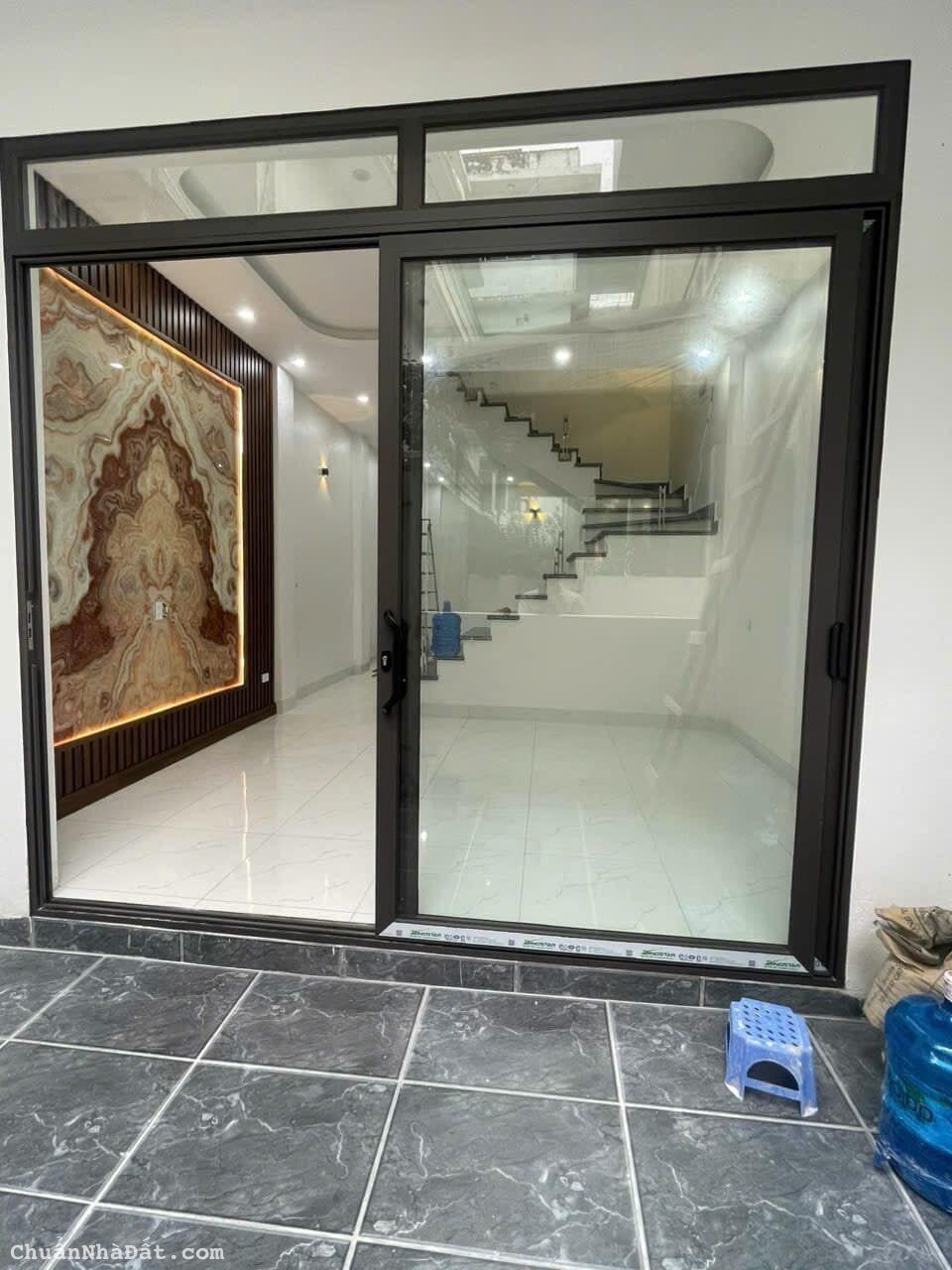 Bán nhà 3 tầng 3 phòng ngủ ngõ phố Đào Đạo, TP HD, 47.7m2, hướng tây bắc, nhà đẹp, chỉ 1.9x tỷ