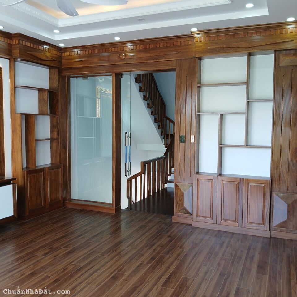 Bán nhà 4 tầng 67.5m2, mt 4.5m, 3 ngủ, gara, thang máy chờ, KĐT Tân Phú Hưng, TP HD