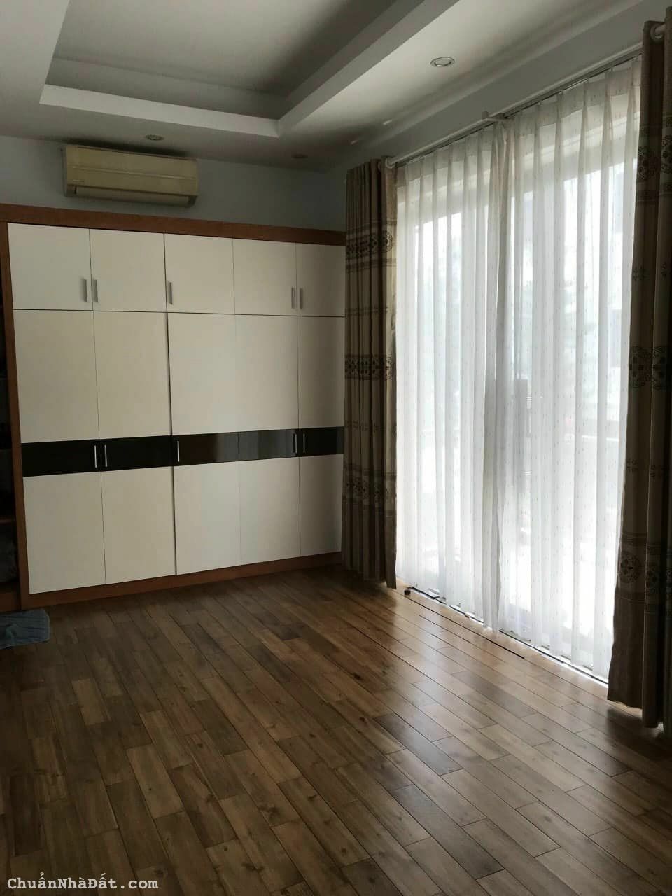 Bán nhà 3.5 tầng MP phường Quang Trung, TP HD, 95m2, mt 7.6m, 5 ngủ, khu dân trí cao