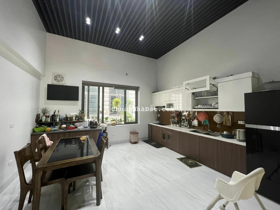 Bán nhà mặt đường đôi Hoàng Quốc Việt, TP Hải Dương, 65m2, mt 5m, 4 tầng, giá 6.x tỷ Bán nhà mặt đường đôi Hoàng Quốc Việt, TP Hải Dương, 65m2, mt 5m, 4 tầng, giá 6.x tỷ