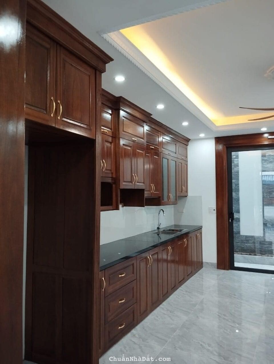 Bán nhà 4 tầng trục chính 20.5m KĐT Tân Phú Hưng, TP HD, 67.5m2, mt 4.5m, 4 ngủ, thang máy chờ