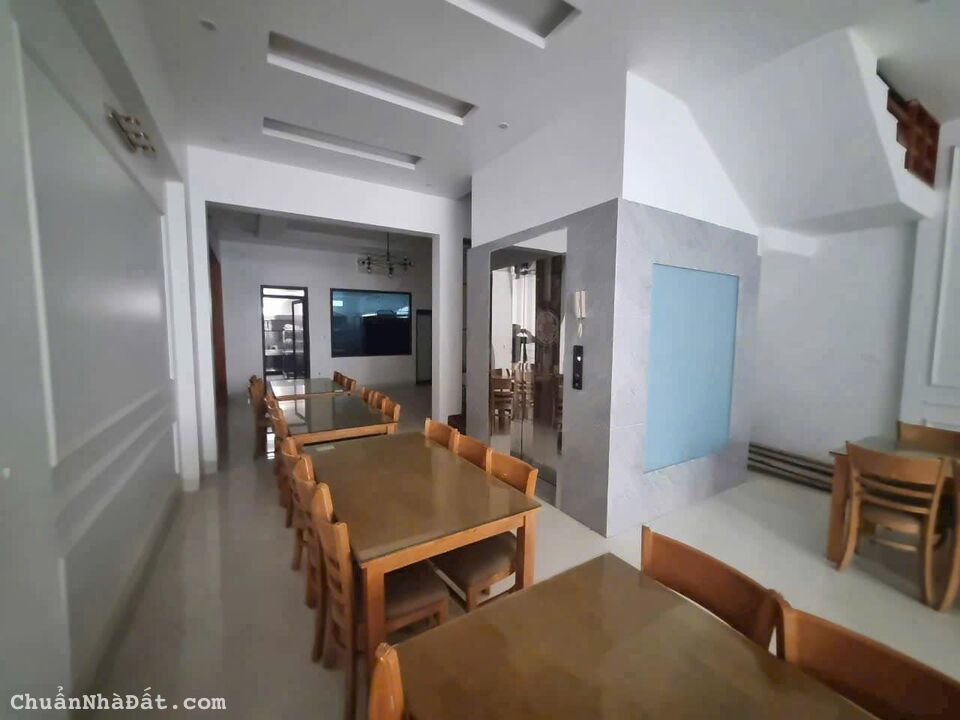 Bán nhà 4 tầng mặt phố KĐT Việt Hòa, phường Việt Hòa, TP HD, 120m2, mt 6m, thang máy