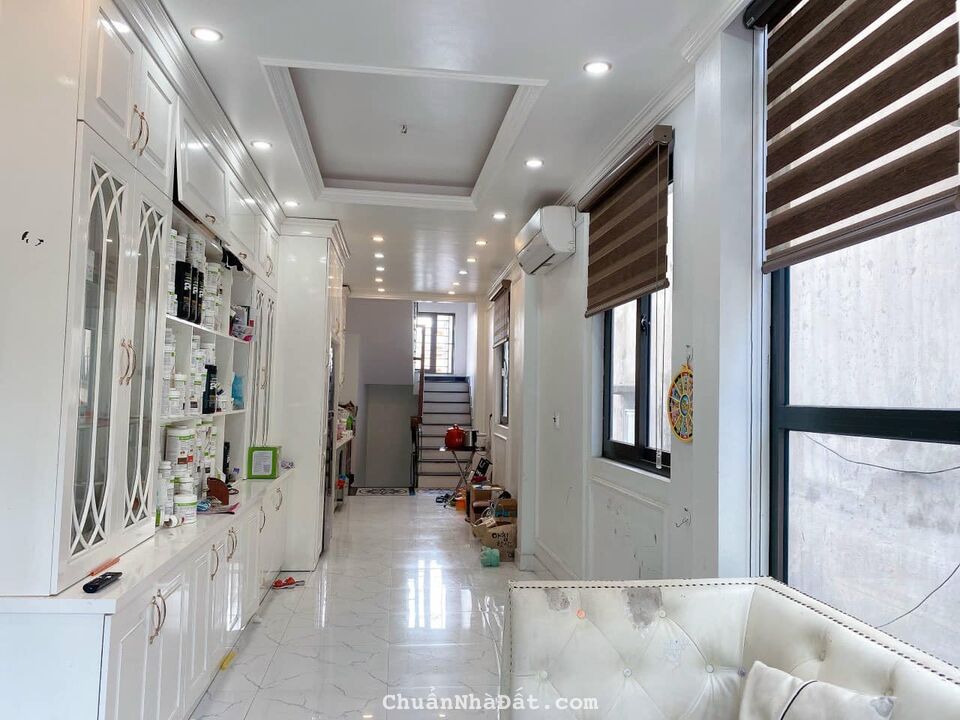 Bán nhà 5 tầng mặt đường đôi Hồng Quang, TP HD, 40m2, căn góc, KD spa, thuốc tốt