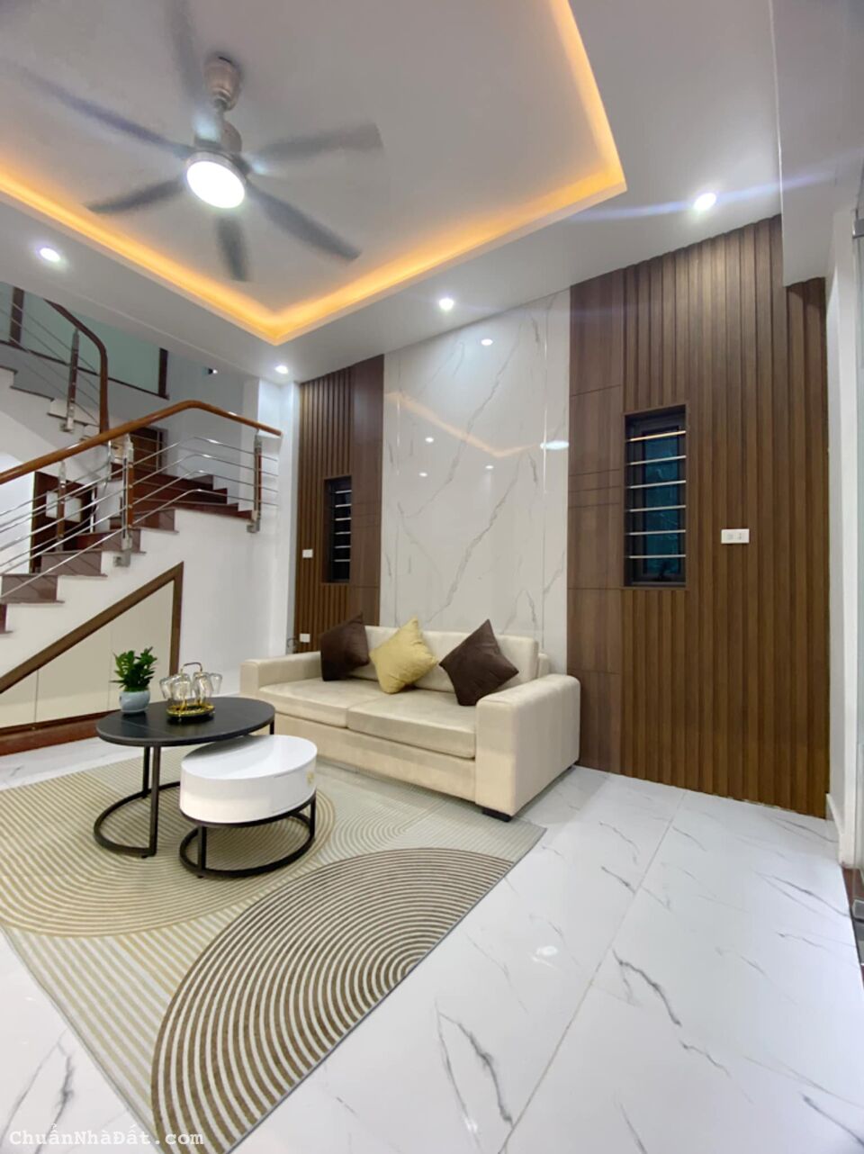 Bán căn nhà 3 tầng ngõ đường Điện Biên Phủ, TP HD, 40m2, mt 4.23m, 3 ngủ, hướng tây