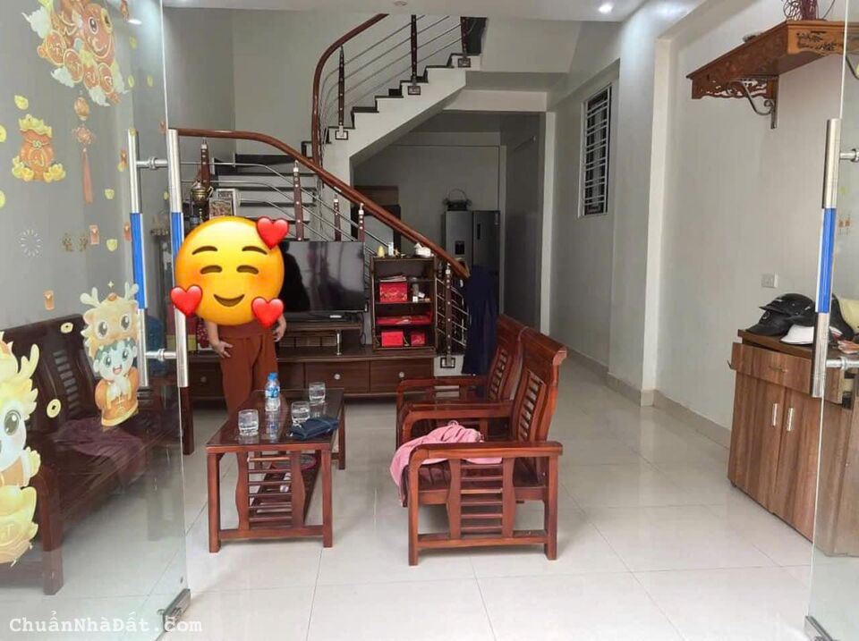 Bán nhà ngõ phố Cô Đông, ph Bình Hàn, TP HD, 40.2m2, 3 tầng, 3 ngủ, 2 vs, giá chỉ 1.89 tỷ