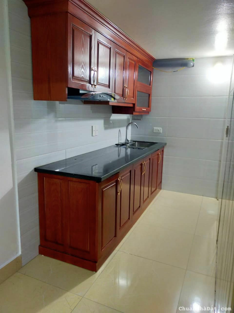 Bán nhà ngõ phố Lê Viết Hưng, ph Ngọc Châu, TP HD, 40.4m2, 2 ngủ, 1 vs, sân để xe, giá rẻ