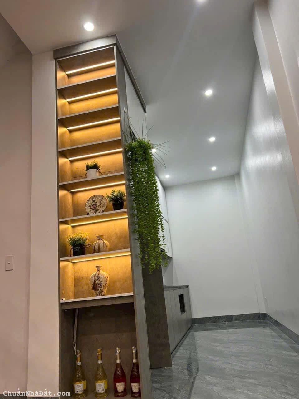 Bán nhà 3 tầng ngõ phố Phạm Ngũ Lão, TP Hải Dương, 42.1m2, 3 ngủ, vị trí trung tâm