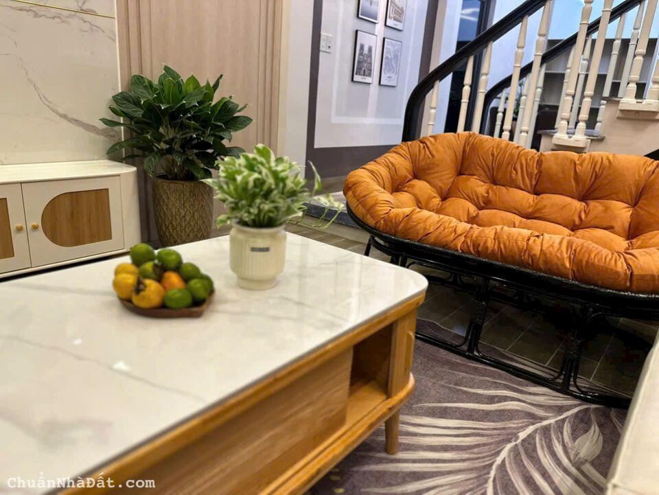 Bán nhà 3 tầng, 3 ngủ, 43.5m2 rất đẹp ngõ phố Vũ Hựu, ph Thanh Bình, TP HD, 2 vs, chỉ 2.55 tỷ