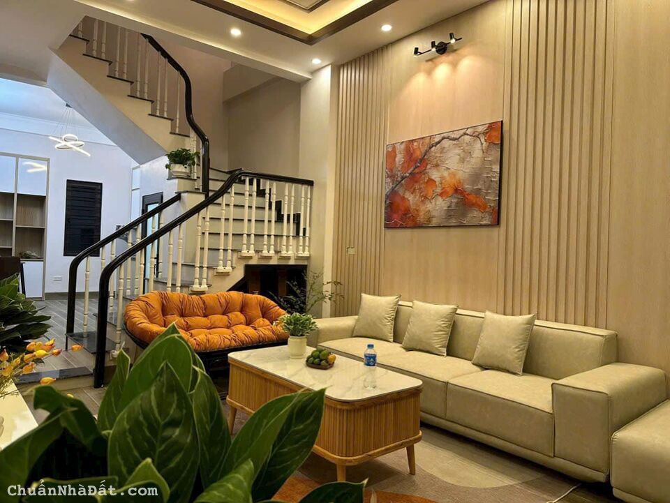 Bán nhà 3 tầng, 3 ngủ, 43.5m2 rất đẹp ngõ phố Vũ Hựu, ph Thanh Bình, TP HD, 2 vs, chỉ 2.55 tỷ