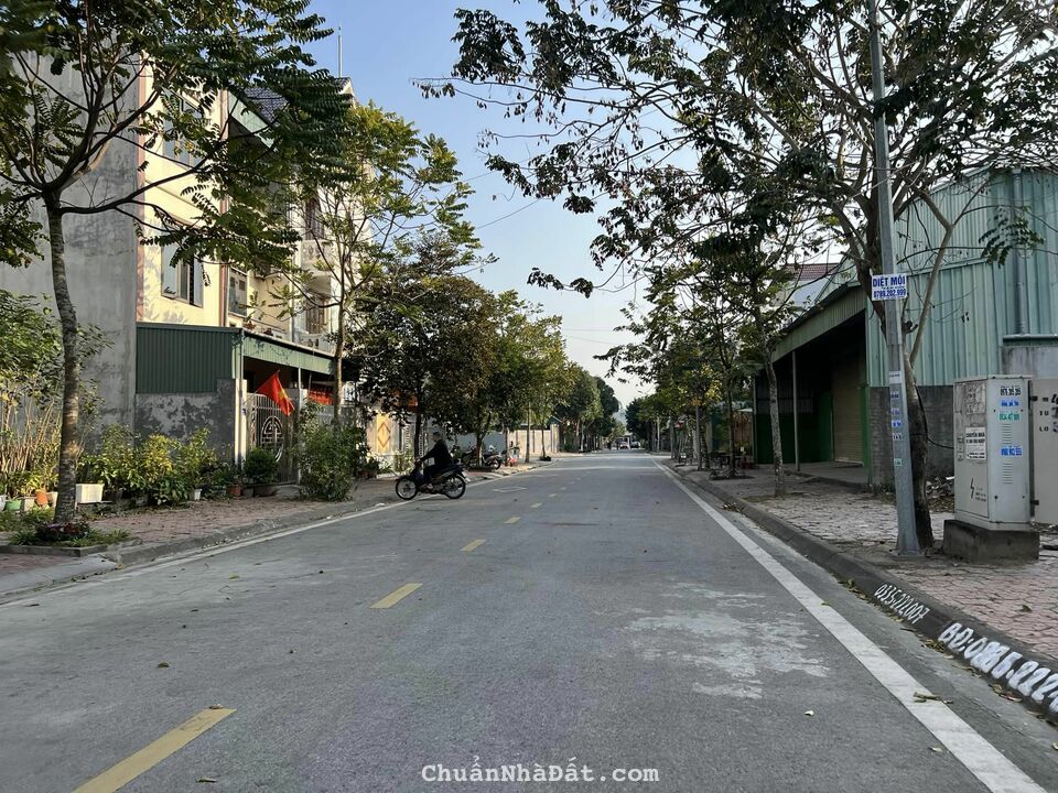 Bán đất nhà vườn Tuệ Tĩnh, TP HD, lô góc 189.3m2, 2 mặt đường, khu dân cư dân trí cao, vị trí đẹp