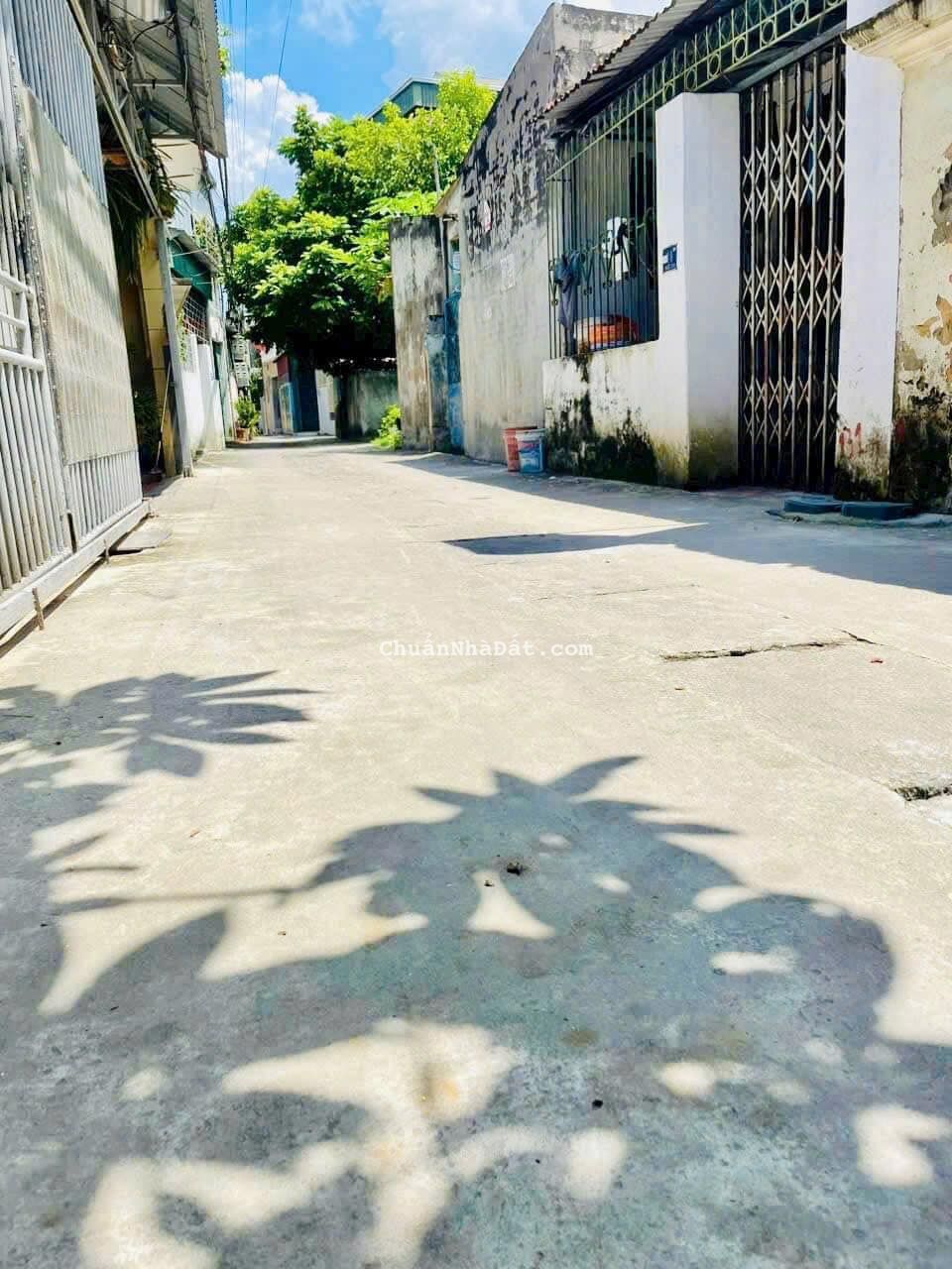 Bán đất ngõ đường Nguyễn Lương Bằng, ph Thanh Bình, TP HD, 67.5m2, mt 4m, ngõ oto, hướng tây