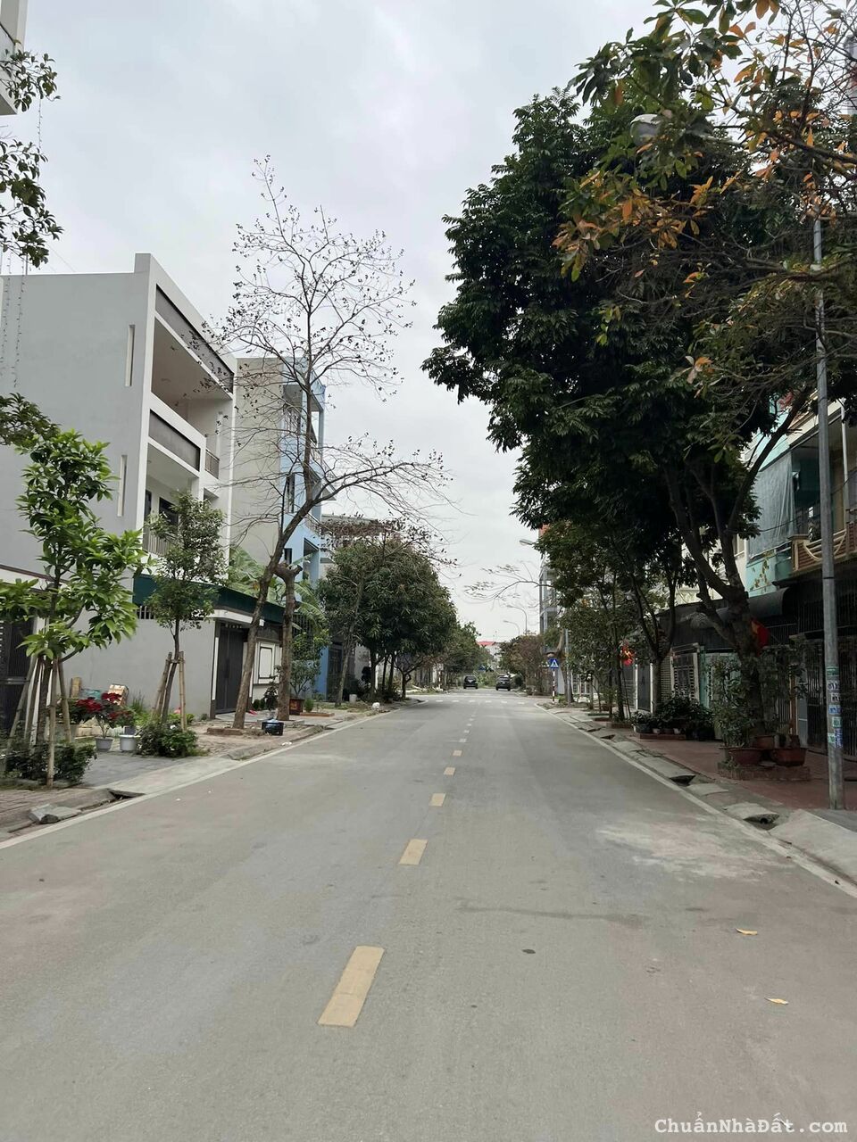 Bán đất KĐT Vạn Phúc, ph Thanh Bình, TP HD, 80m2, mt 4m, hướng tây, đường 13.5m, giá tốt