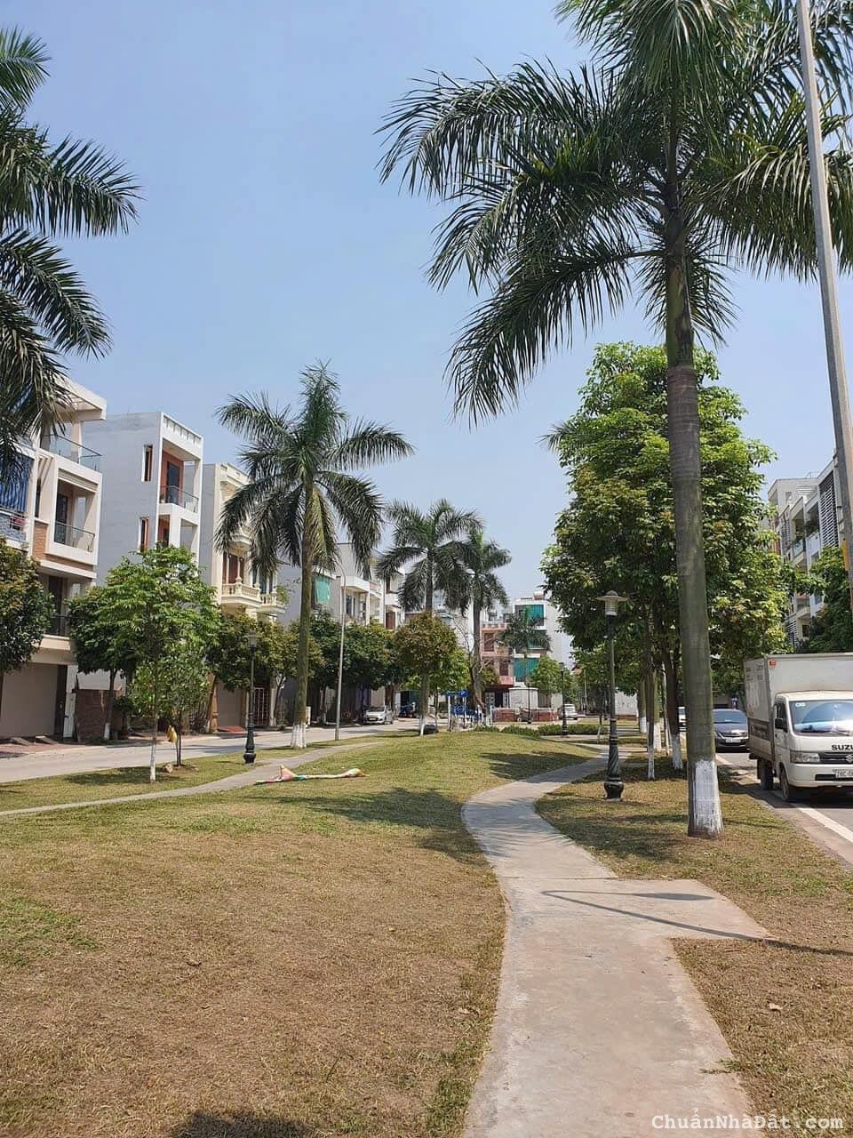 Bán đất trục đường đôi khu Newland sau Viện tỉnh, TP HD, 91.84m2, lô góc, vị trí đẹp