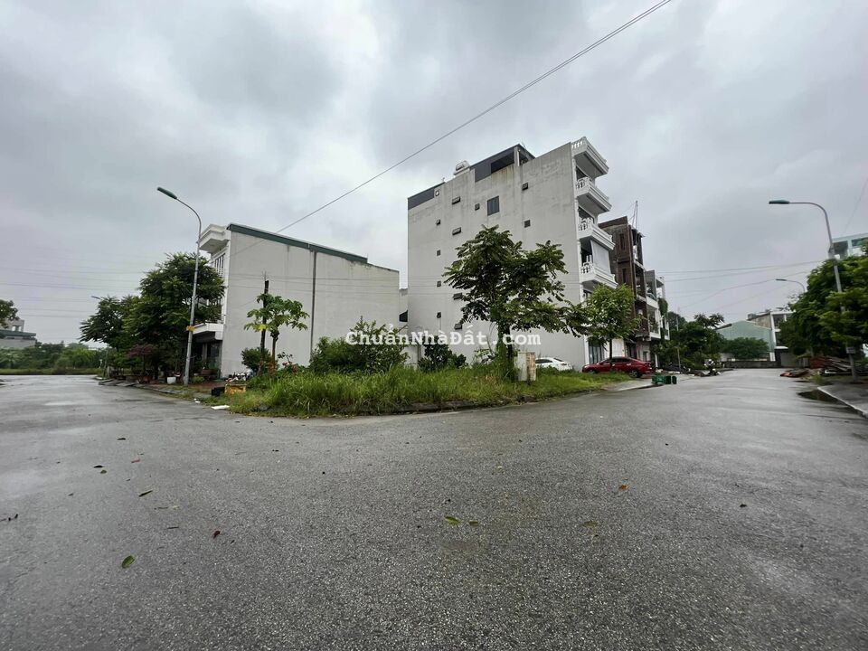 Bán lô góc KĐT Việt Hòa, ph Việt Hòa, TP HD, 166.18m2, 2 mặt đường, vỉa hè 5m rộng rãi