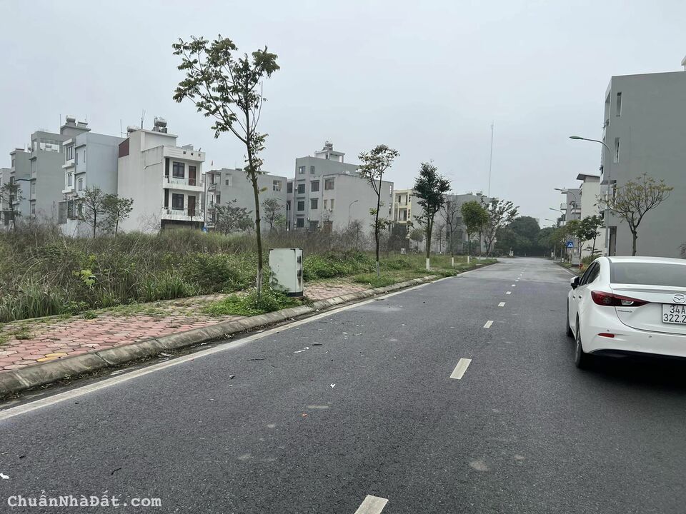 Bán đất KDC Nguyễn Lương Bằng, TP HD, 60.75m2, mt 4.5m, hướng nam, đường 13.5m, view vườn hoa