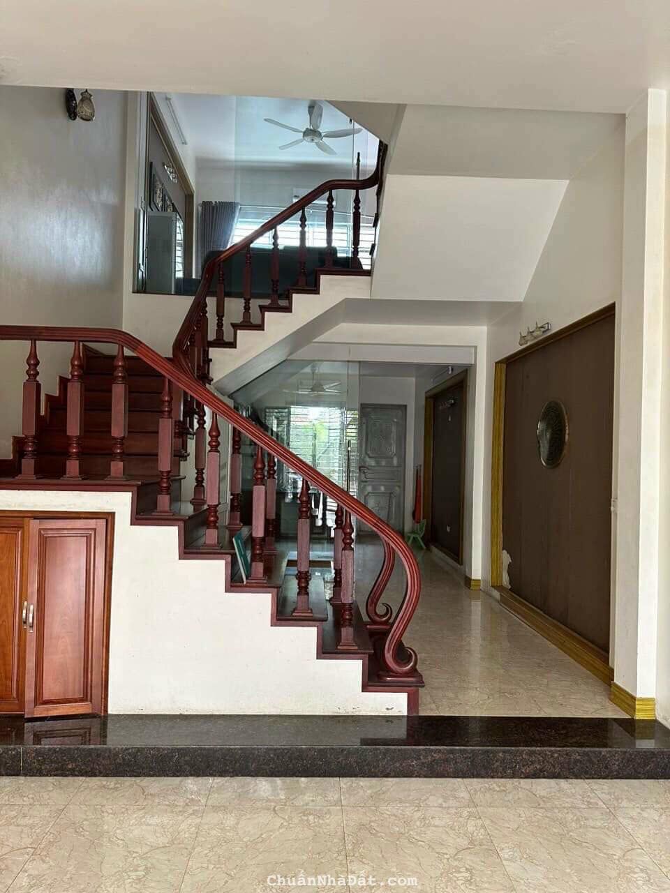 Cho thuê nhà 4 tầng khu Hà Hải, phường Lê Thanh Nghị, TP HD, 3 ngủ, mặt đường to Cho thuê nhà 4 tầng khu Hà Hải, phường Lê Thanh Nghị, TP HD, 3 ngủ, mặt đường to