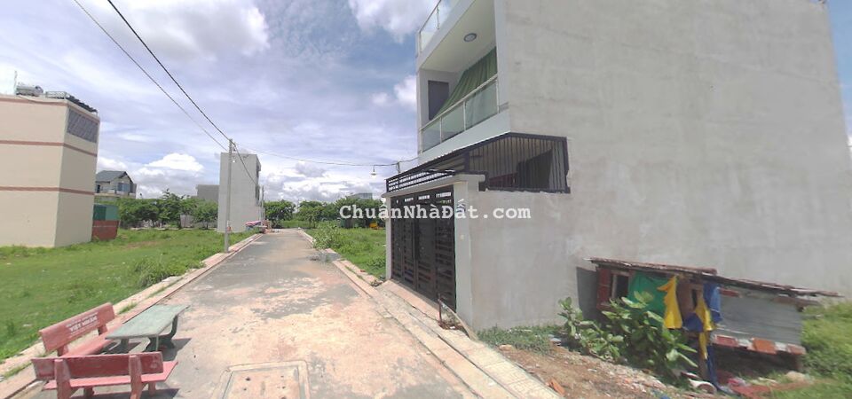 Bán gấp 5 lô đất đường Nguyễn Xiển, P. Trường Thạnh Quận 9 gần Vinhomes lô 105m2 giá 2tỷ6, sổ riêng