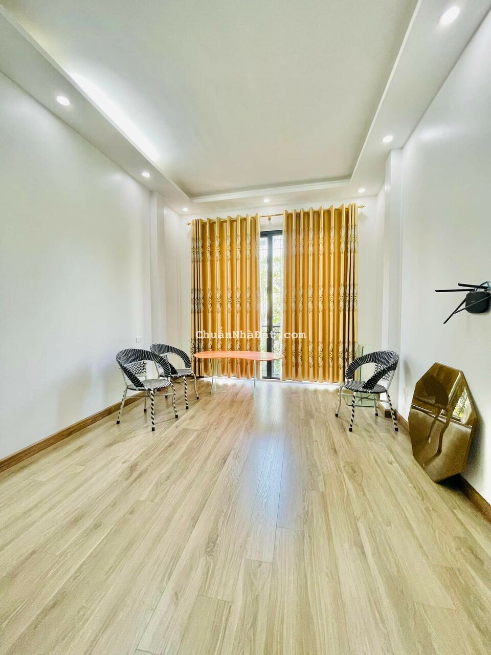 Bán nhà Trương Định, Hai Bà Trưng, Ôtô Tránh, Ôtô Đỗ Cửa Ngày đêm, Ngõ Thông, KD đỉnh, 5.5 tỷ 