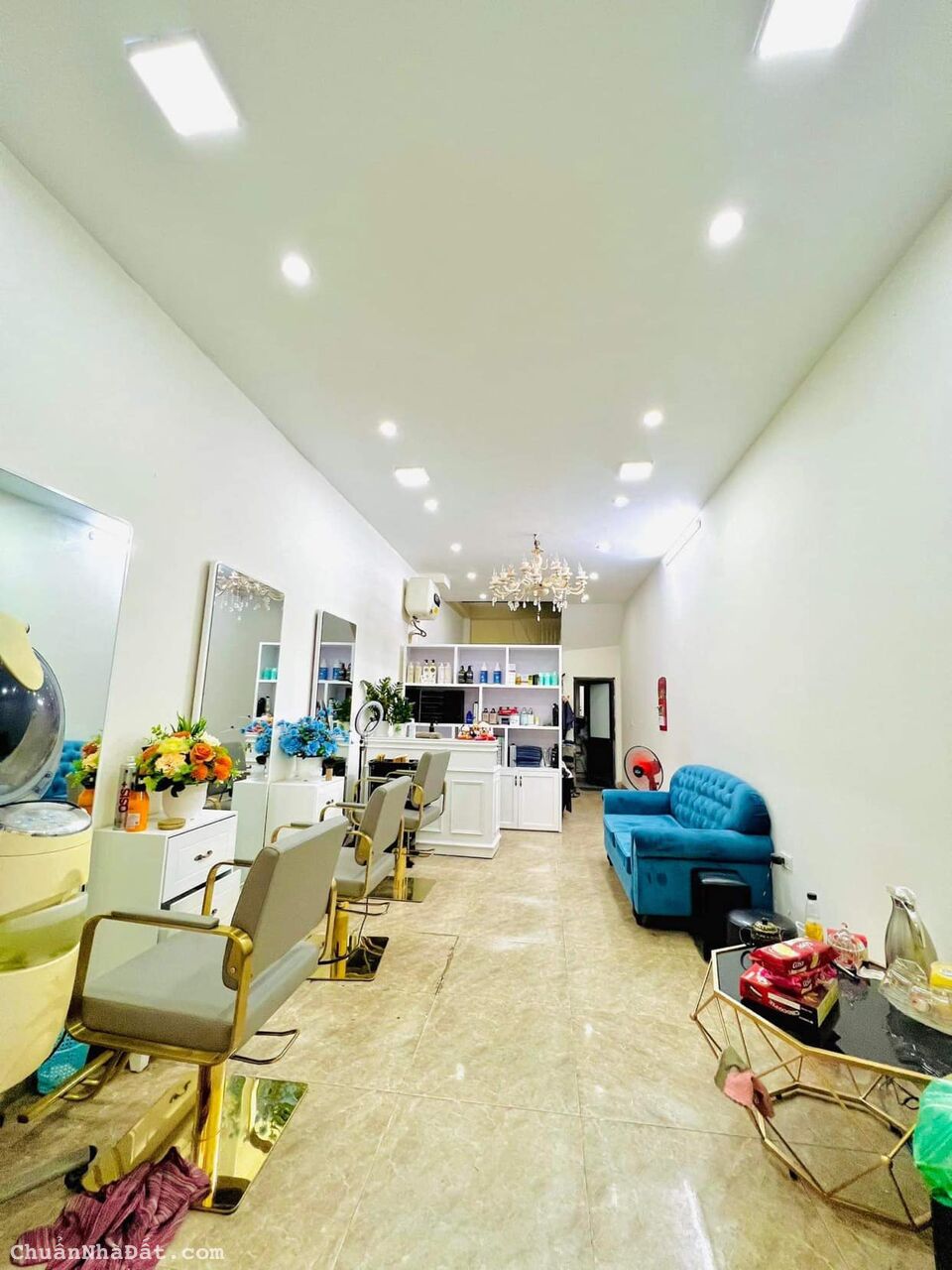 Bán Nhà Minh Khai- Mặt Ngõ Chợ Kinh Doanh Sầm Uất Ngày Đêm- Gần Ôtô – Ngõ Thông- Tặng Nội Thất.