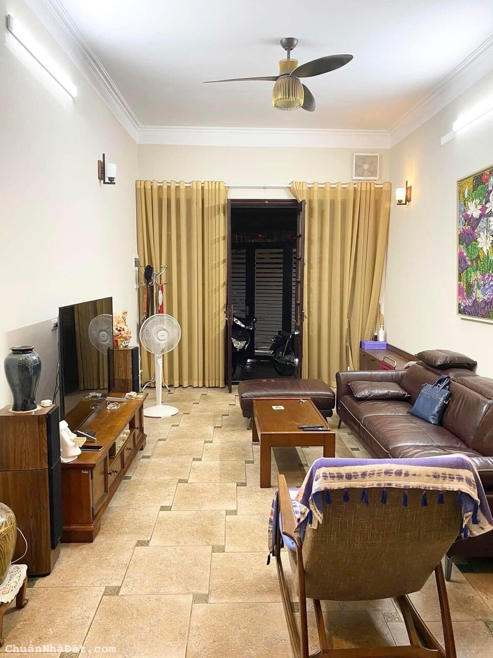 Cực Hiếm Ôtô Đỗ Cửa Phố Tôn Đức Thắng, Đống Đa- Kinh Doanh- 2 Mặt Thoáng- 30m2, mặt tiền 4,8m Chỉ 4.25Tỷ