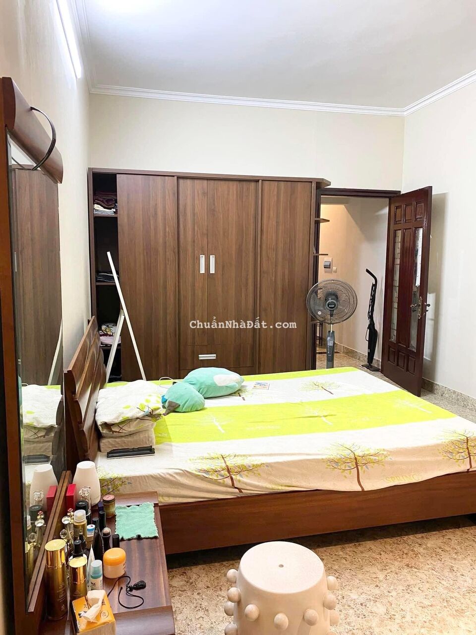 Cực Hiếm Ôtô Đỗ Cửa Phố Tôn Đức Thắng, Đống Đa- Kinh Doanh- 2 Mặt Thoáng- 30m2, mặt tiền 4,8m Chỉ 4.25Tỷ