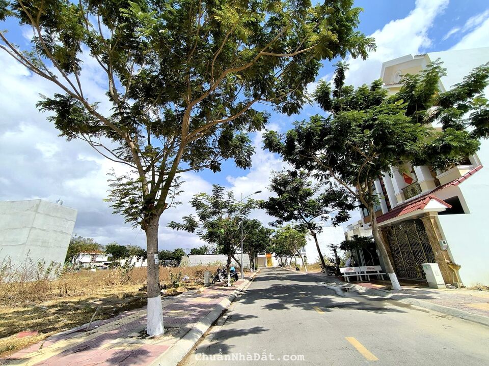 Chính chủ còn lô đẹp đối lưng đường Nguyễn Văn Cừ - Phan Rang khu k1 Chính chủ còn lô đẹp đối lưng đường Nguyễn Văn Cừ - Phan Rang khu k1