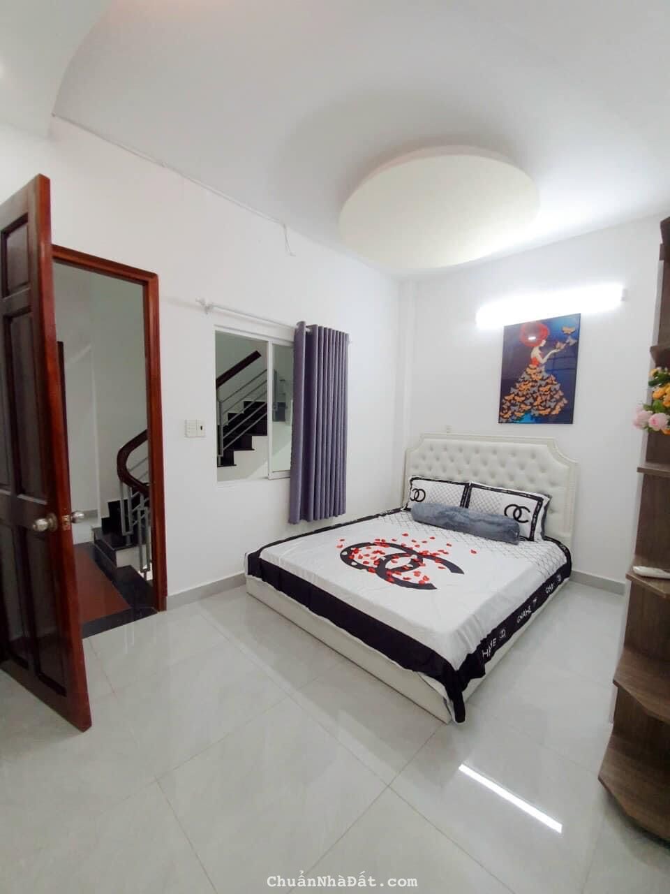 Bán nhà khu trung tâm Bình Thạnh 40,8m2 (4 x 10,2) Hoàng Hoa Thám, P7, Bình Thạnh Giá 2tỷ790 SHR 