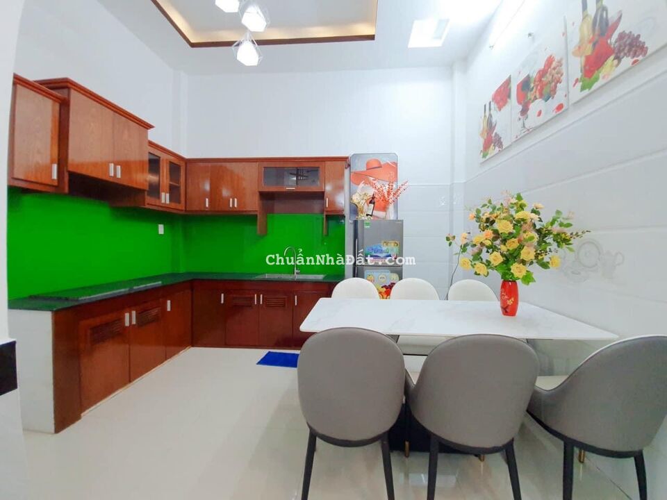 Bán nhà khu trung tâm Bình Thạnh 40,8m2 (4 x 10,2) Hoàng Hoa Thám, P7, Bình Thạnh Giá 2tỷ790 SHR 