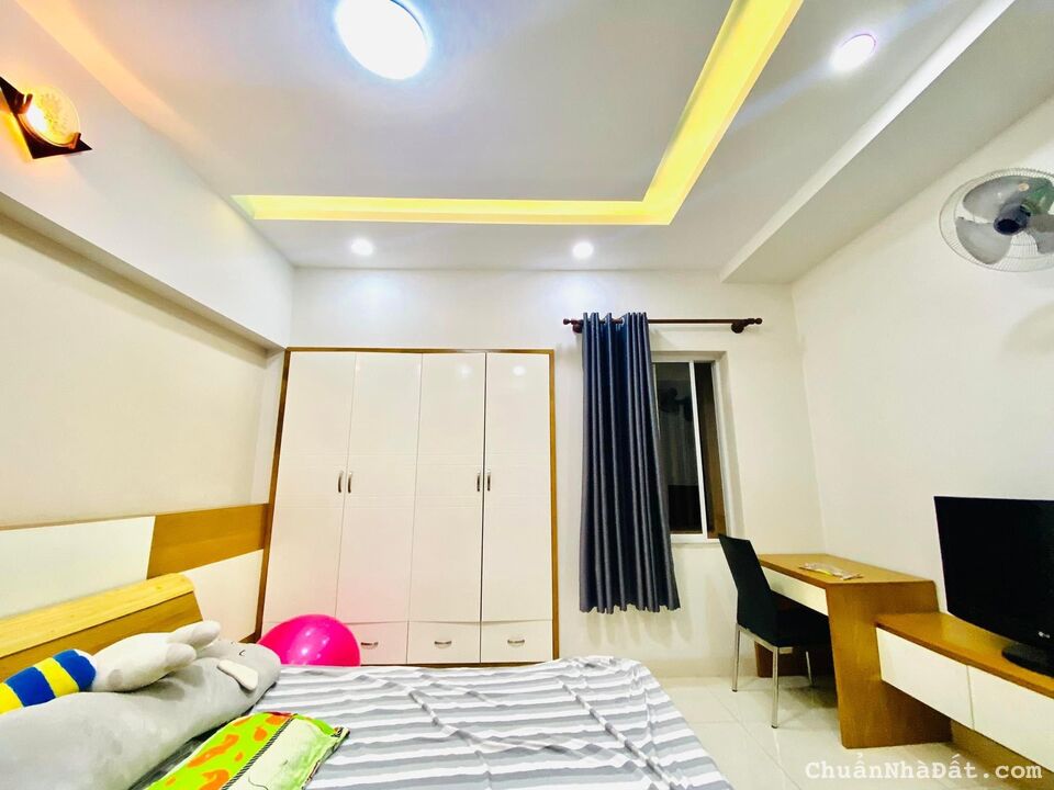 Bán nhà Hxh, khu trung tâm Gò Vấp, ngay Nguyên Hồng , P1, 44m2 Giá 3tỷ260 SHR 