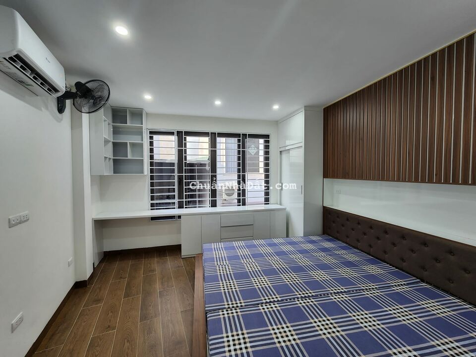 HOT! Bán gấp nhà Xã Đàn, 33m, 5Tg, 4.4m, ô tô, kinh doanh. nhỉnh 5 tỷ