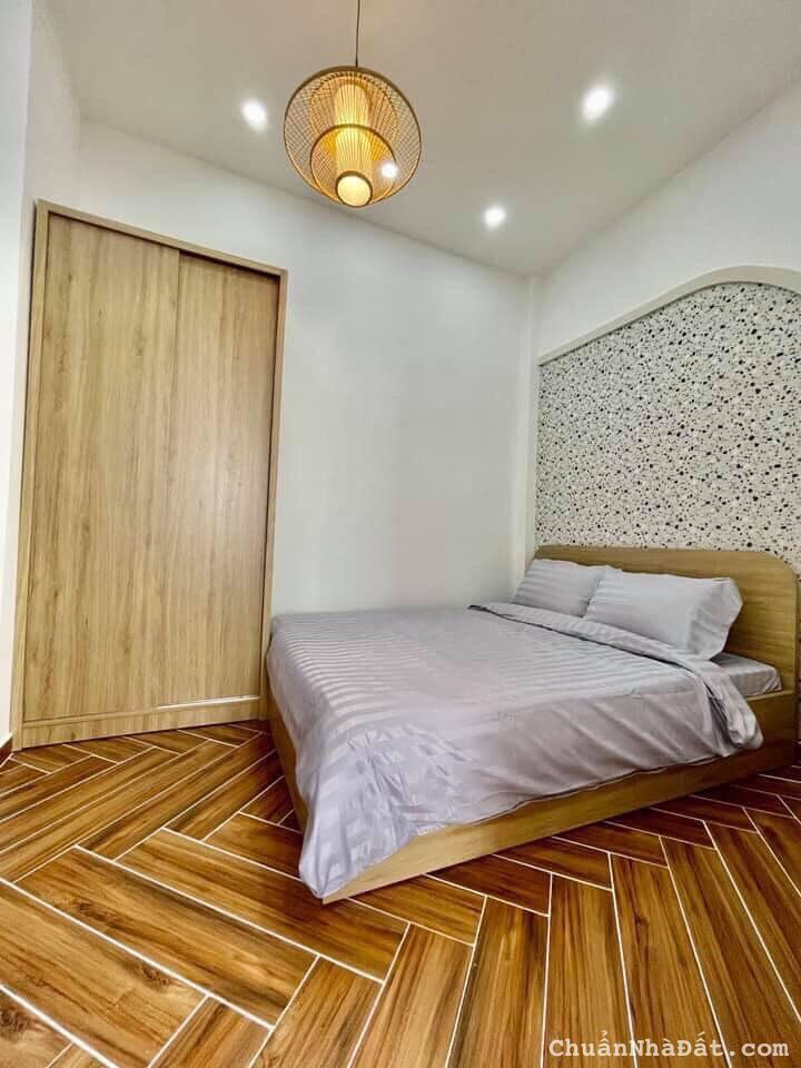 Sang gấp nhà đường 32, An Phú Hưng, Quận 7, DT 4×18m2,giá chỉ 2T2,SHR,thuận tiện kinh doanh