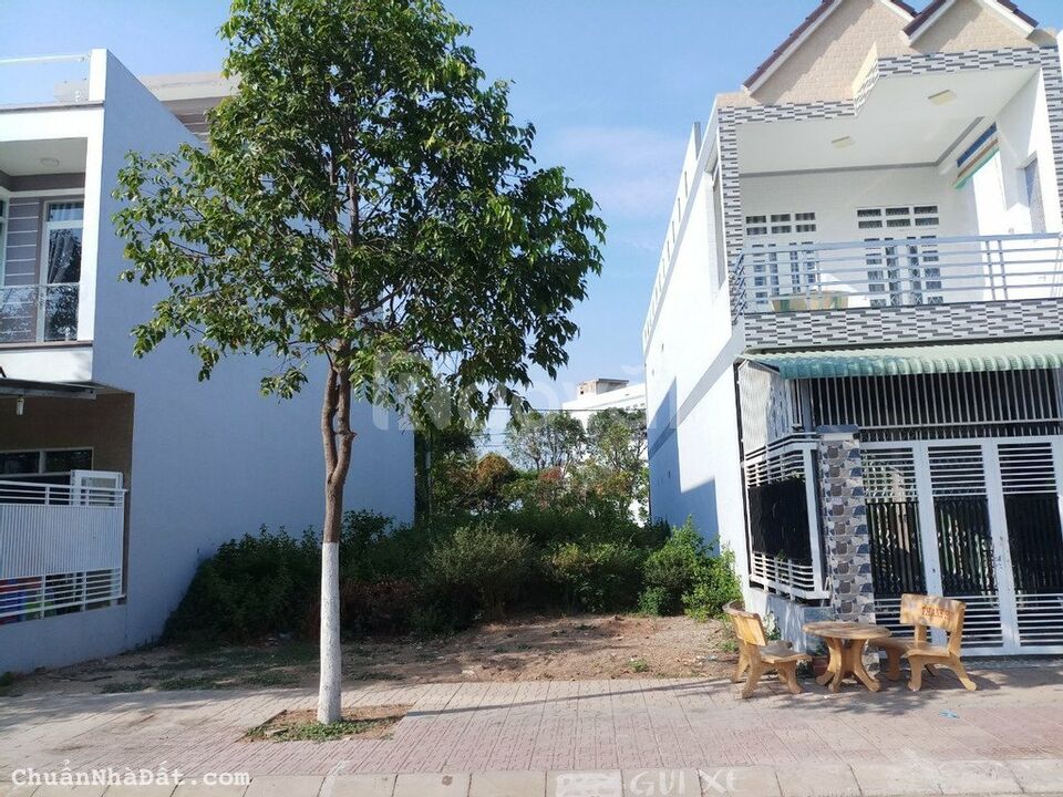 Chính chủ cần sang gấp lô đất MT Bắc Hải, Phường 14,Quận 10,DT 60m2/1T,SHR,XDTD