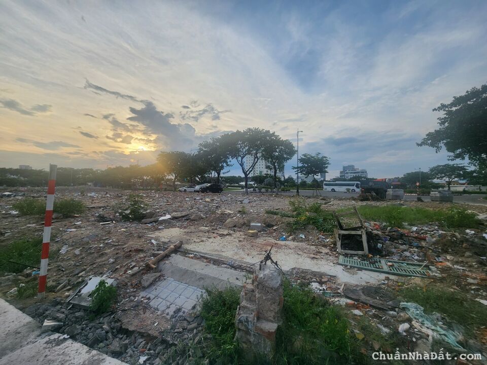 Siêu Phẩm 150m2 ngay chân cầu rồng Đà Nãng giá chỉ hơn 12 tỷ lh ngay