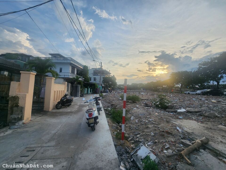 Siêu Phẩm 150m2 ngay chân cầu rồng Đà Nãng giá chỉ hơn 12 tỷ lh ngay