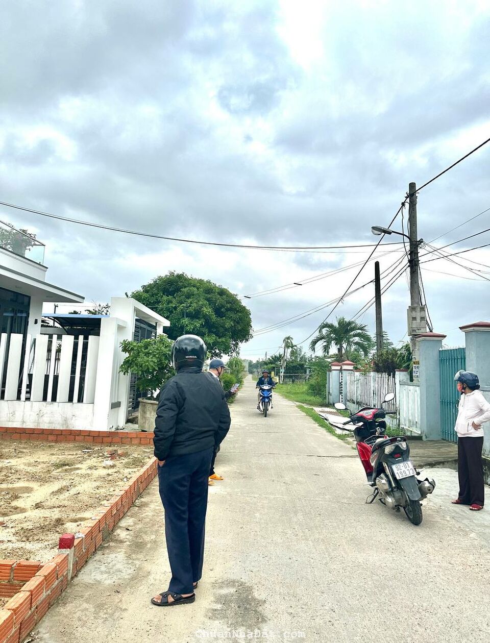 sụp hầm cặp ven chợ lệ trạch Đà Nẵng trục chính 6m5 chỉ 6xx.lô